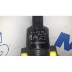 Peugeot - 3008 - Scheibensprüherpumpe vorne