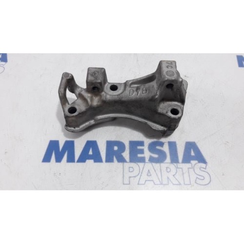 Citroen - Berlingo - Engine mount