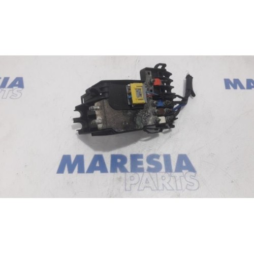 Peugeot - Partner - Fuse box