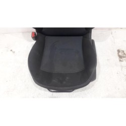 Peugeot - 208 - Stoel links