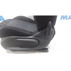 Peugeot - 208 - Stoel links