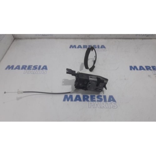 Peugeot - 3008 - Front door lock mechanism 4-door, right