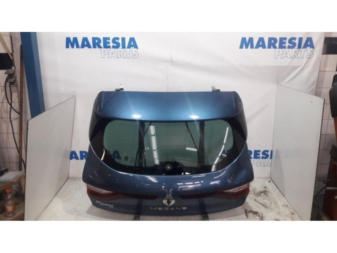 Renault - Megane - Tailgate