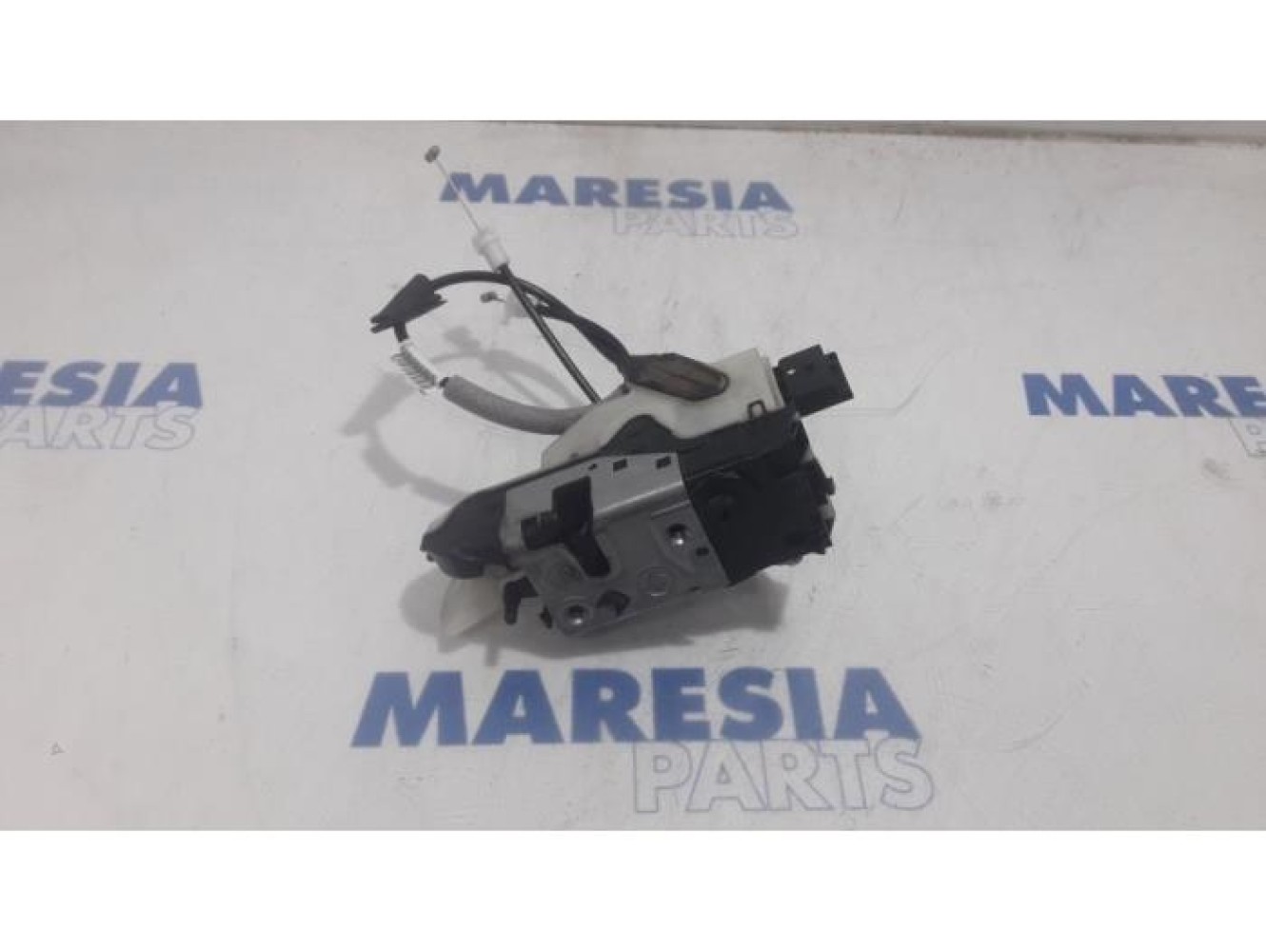 Peugeot - 208 - Door lock mechanism 4-door, front left