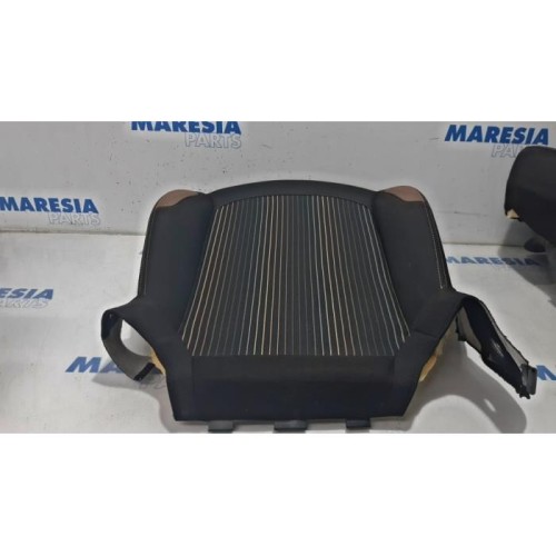 Peugeot - 208 - Sitz Verkleidung links