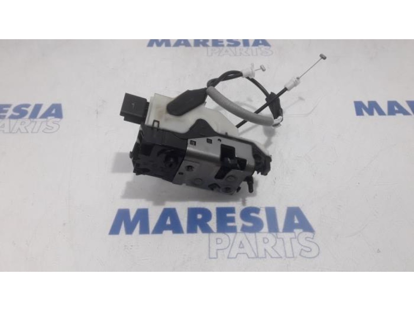 Peugeot - 208 - Front door lock mechanism 4-door, right