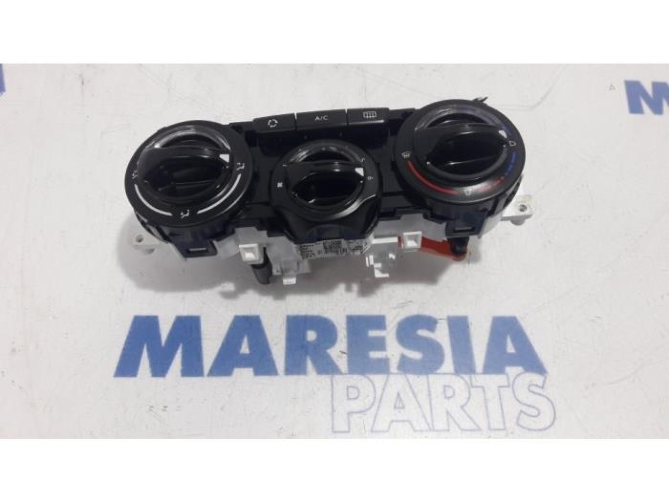 Peugeot - 208 - Panneau de commandes chauffage