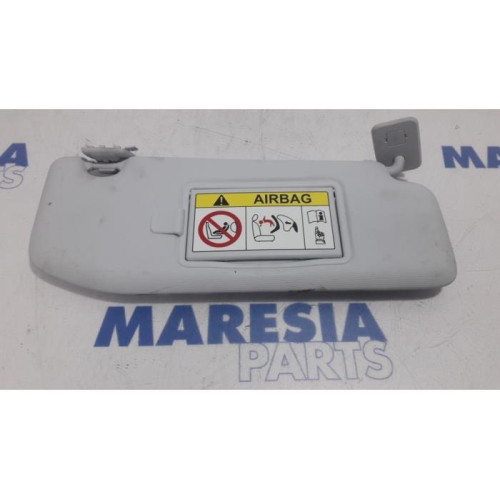 Peugeot - 208 - Sun visor
