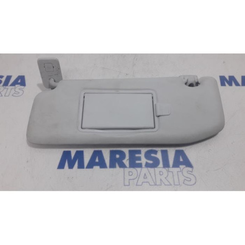 Peugeot - 208 - Sun visor