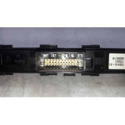 Renault - Megane - Switch