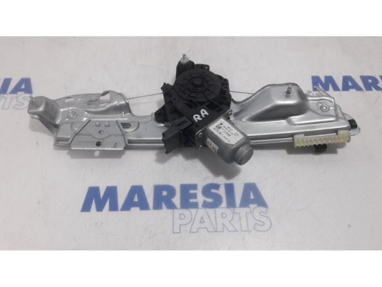 Renault - Megane - Rear door window mechanism 4-door, right