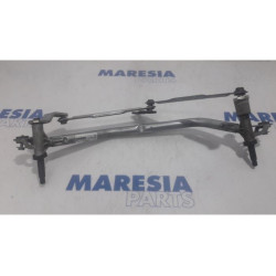 Peugeot - 208 - Wiper mechanism