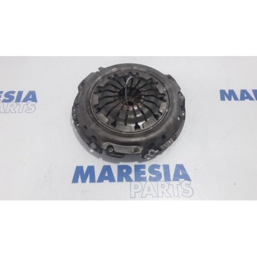 Renault - Clio - Flywheel