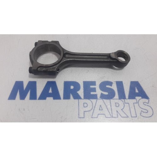 Renault - Clio - Connecting rod