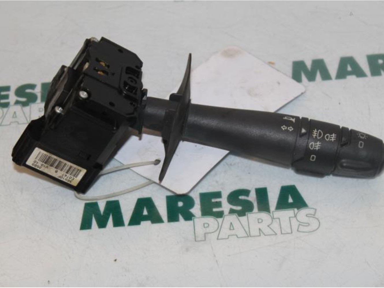 Renault - Clio - Indicator switch