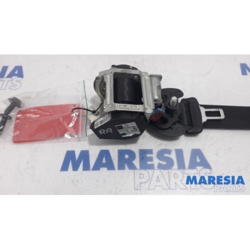 Renault - Scenic - Rear seatbelt, right