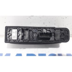 Renault - Scenic - Multi-functional window switch