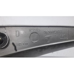 Peugeot - 206 - Tailgate handle