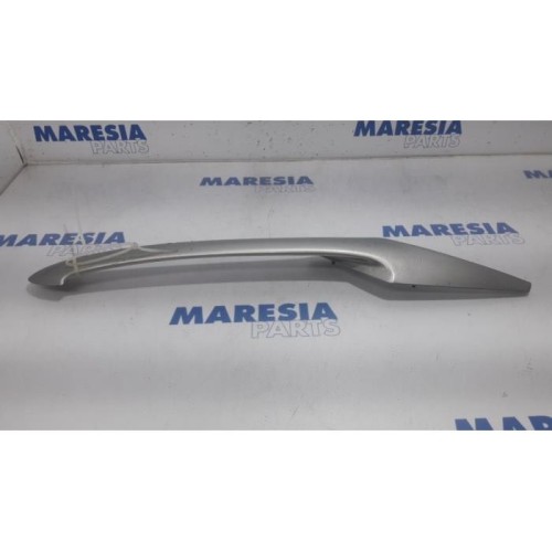 Peugeot - 206 - Tailgate handle