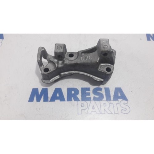 Peugeot - Partner - Engine mount