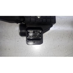 Peugeot - 5008 - Tailgate lock mechanism