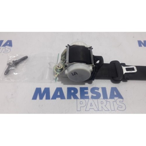 Peugeot - 5008 - Rear seatbelt, left