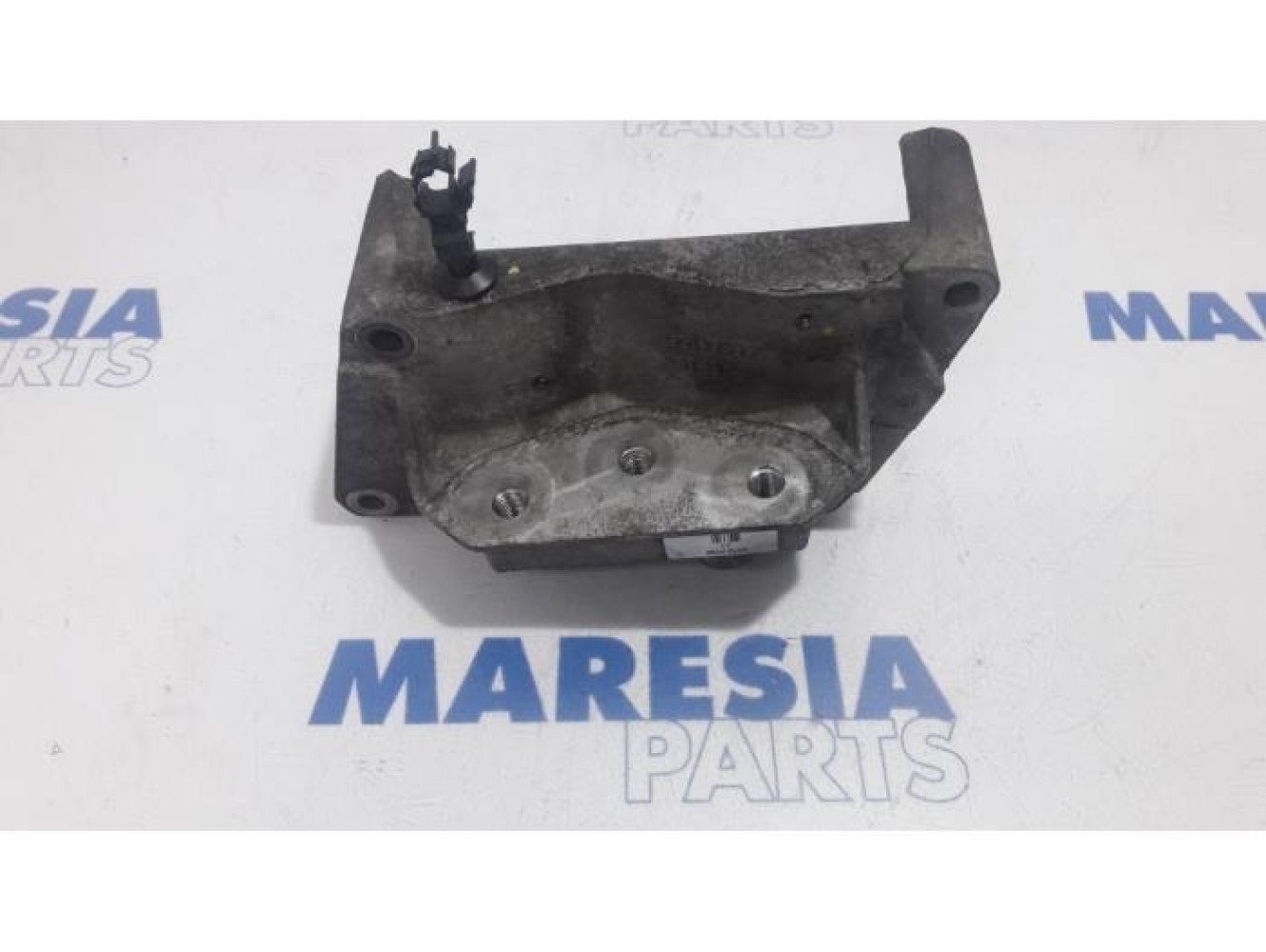 Fiat - Punto - Engine mount