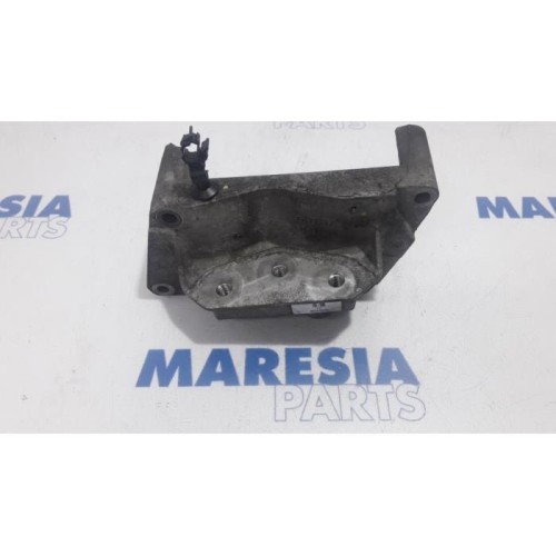 Fiat - Punto - Engine mount