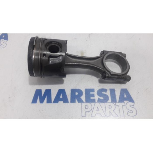 Citroen - Jumpy - Kolben