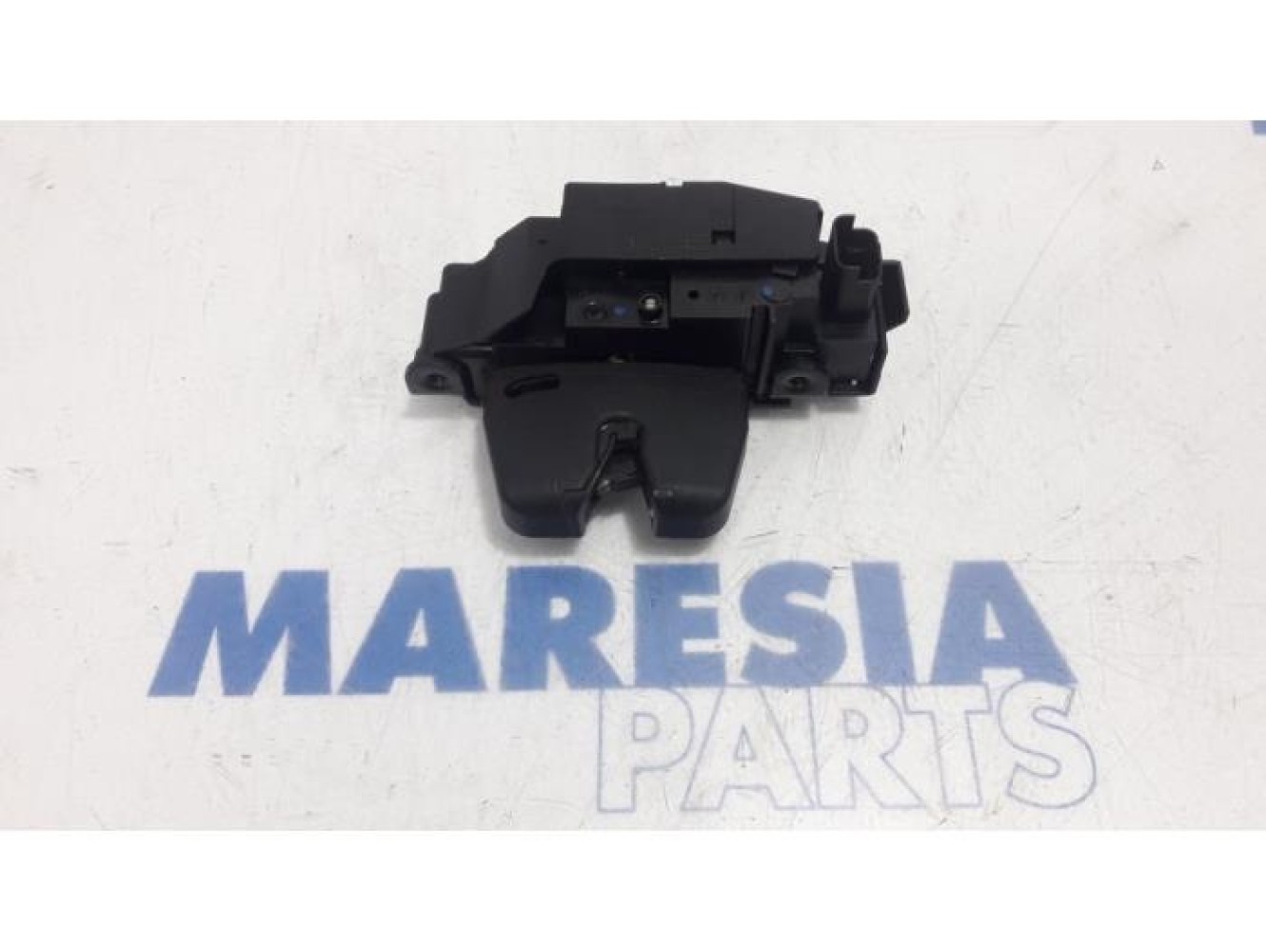 Peugeot - 508 - Tailgate lock mechanism