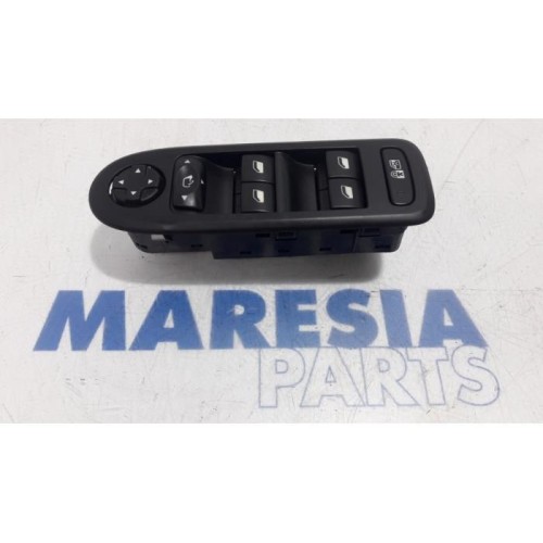 Peugeot - 508 - Multi-functional window switch