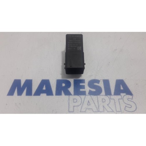 Peugeot - Partner - Glow plug relay
