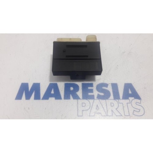 Peugeot - Partner - Glow plug relay