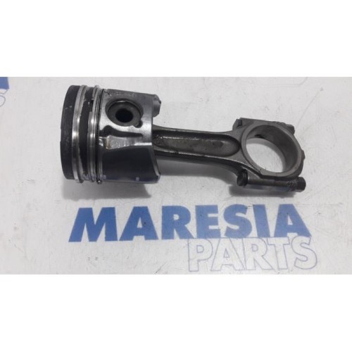 Citroen - C4 Picasso - Piston