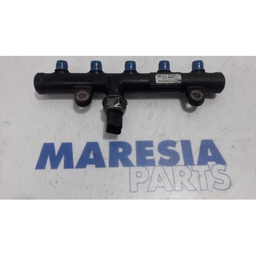 Citroen - C4 Picasso - Fuel injector nozzle