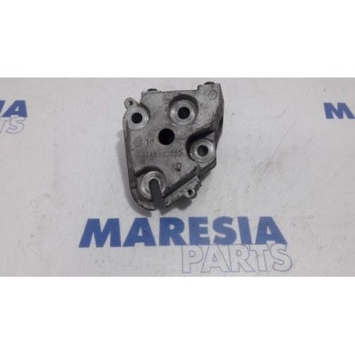 Citroen - C4 Picasso - Engine mount