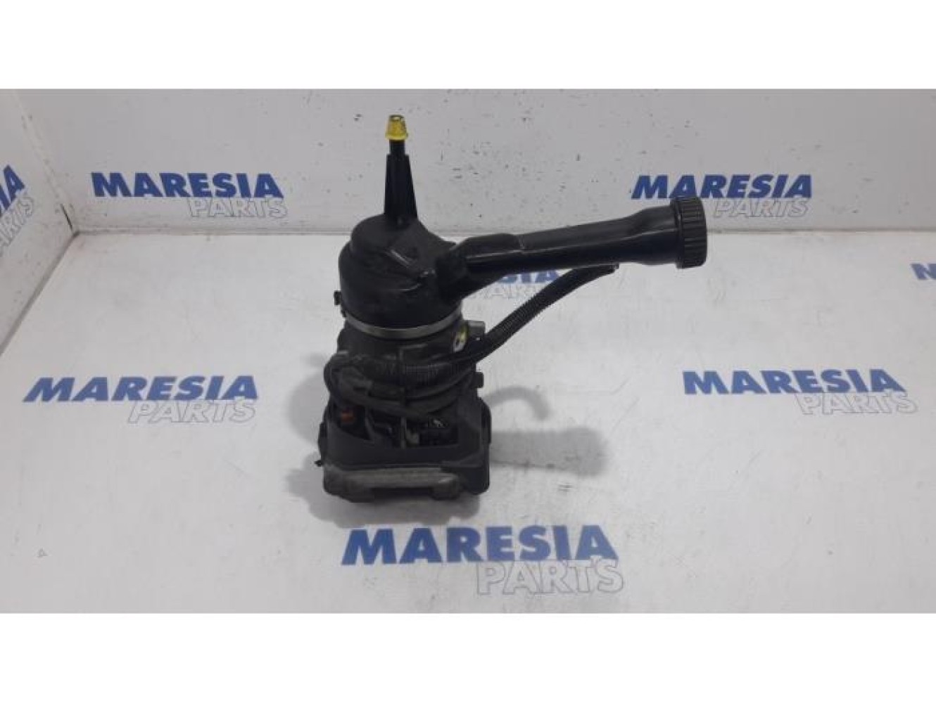 Citroen - C4 Picasso - Power steering pump