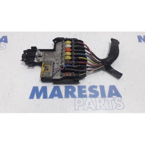 Citroen - C4 Picasso - Fuse box