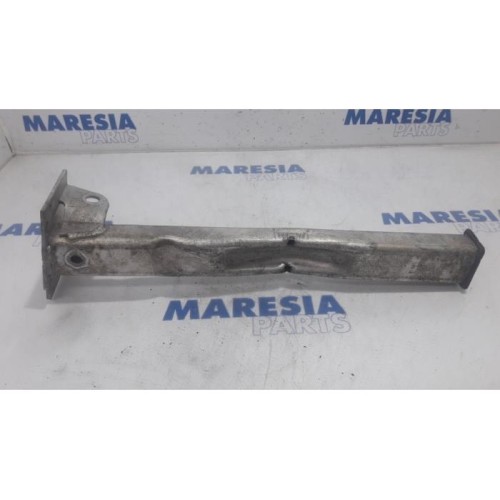 Peugeot - 5008 - Subframe
