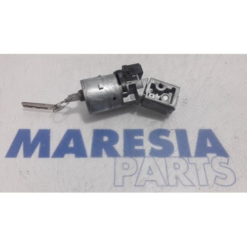 Citroen - C4 Picasso - Ignition lock + key