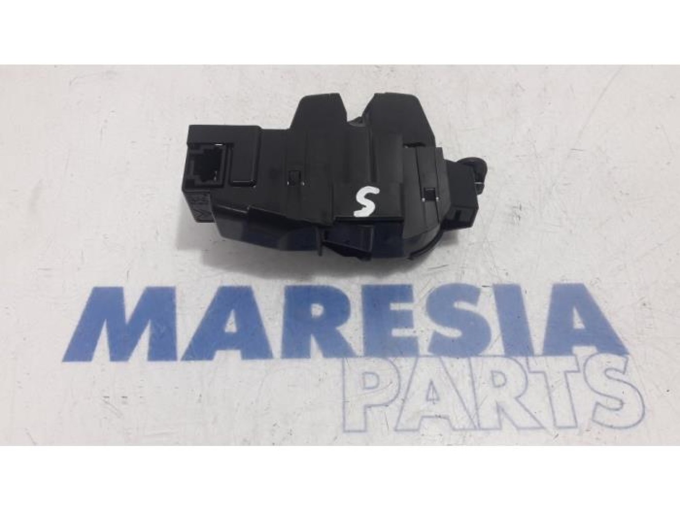 Citroen - C4 Picasso - Tailgate lock mechanism