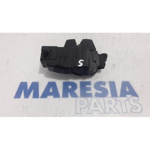 Citroen - C4 Picasso - Tailgate lock mechanism