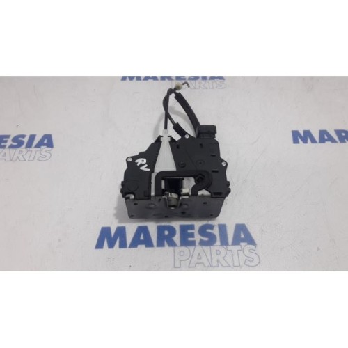 Fiat - Punto - Front door lock mechanism 4-door, right