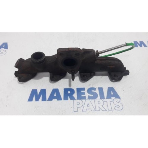 Renault - Scenic - Exhaust manifold