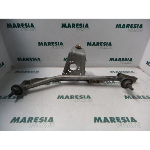 Peugeot - 206 - Wiper mechanism