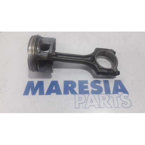 Peugeot - 208 - Piston