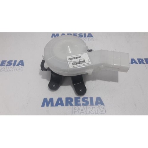 Citroen - C4 Picasso - Heating and ventilation fan motor