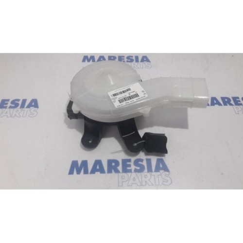 Citroen - C4 Picasso - Heating and ventilation fan motor