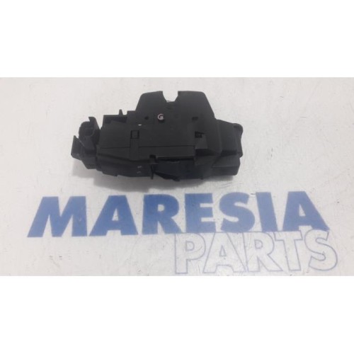 Citroen - C4 Picasso - Tailgate lock mechanism