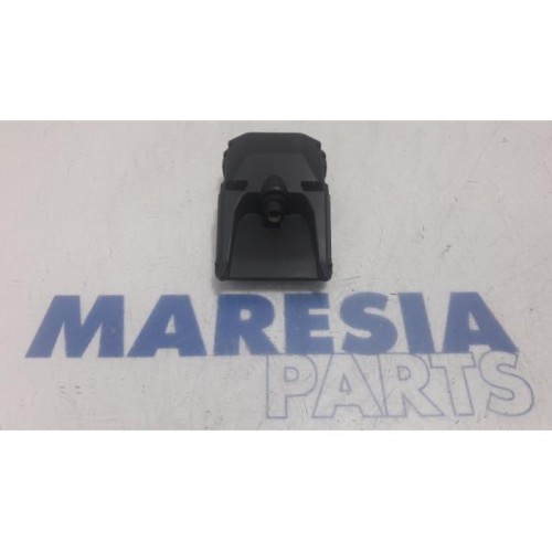 Citroen - C4 Picasso - Front camera
